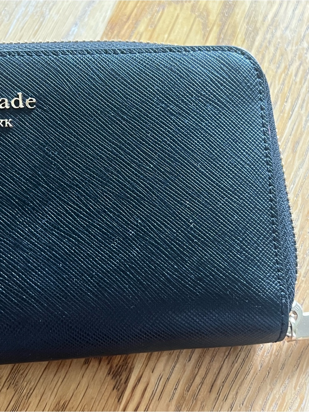kate spade black zip-around saffiano wallet with gold logo - Picture 5 of 5